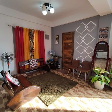 Zia Homestay Burgos  Luaran gambar