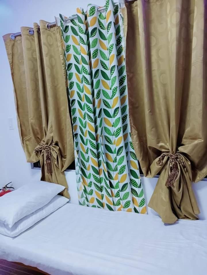 Zia Homestay Burgos  Luaran gambar