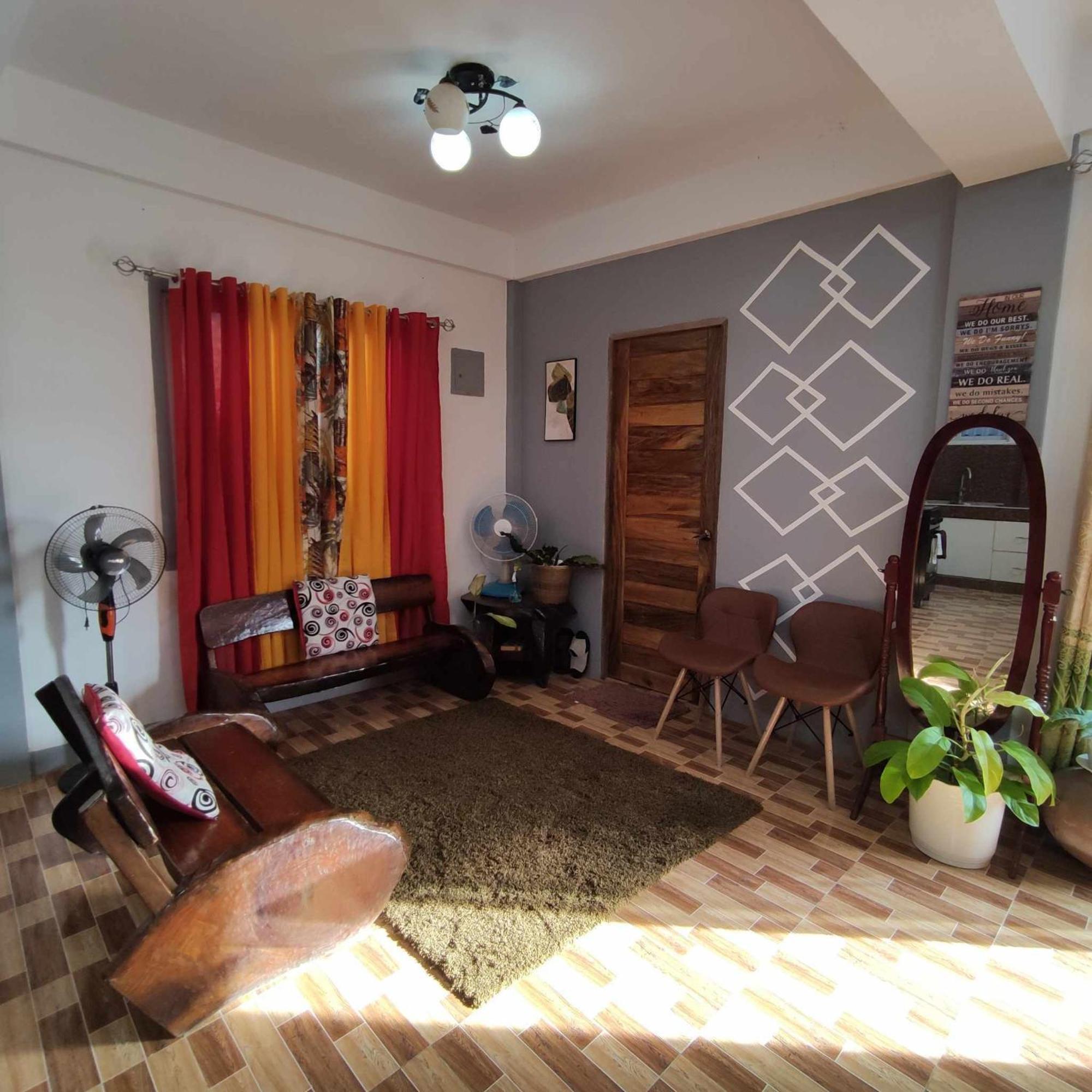 Zia Homestay Burgos  Luaran gambar