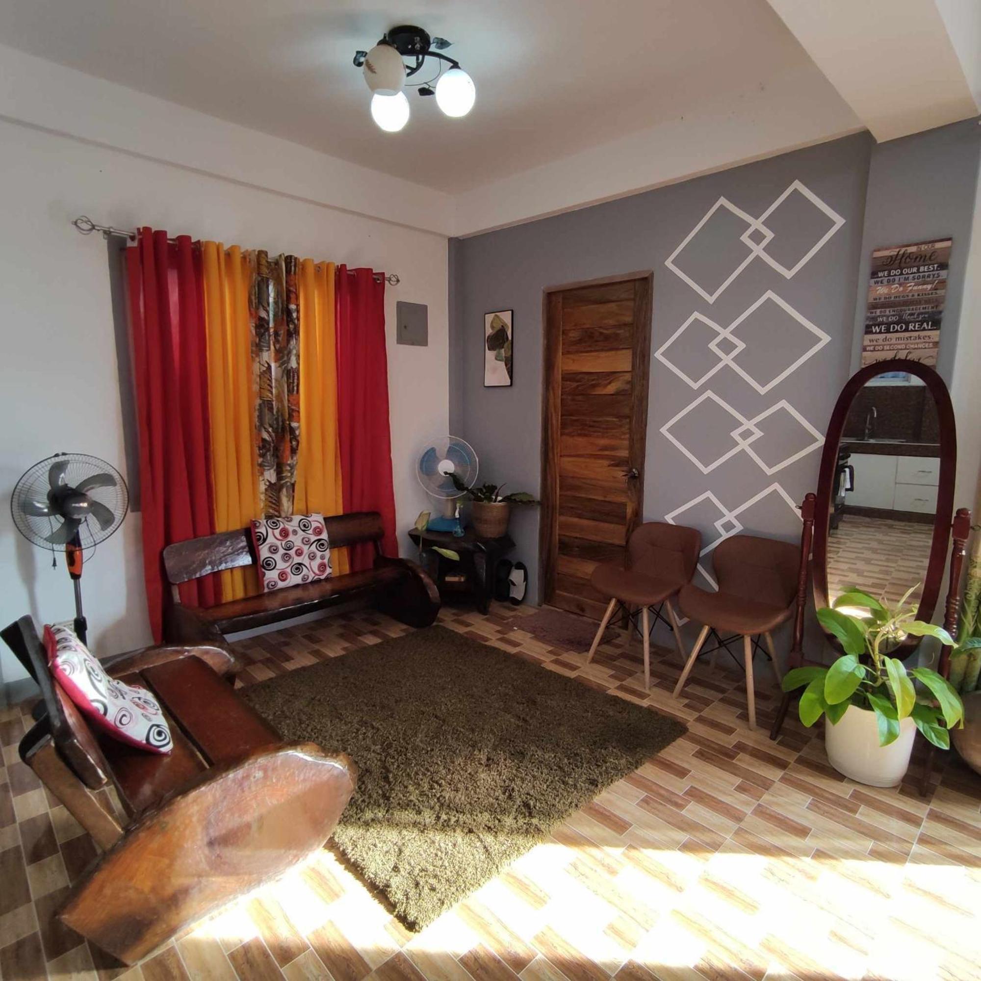 Zia Homestay Burgos  Luaran gambar