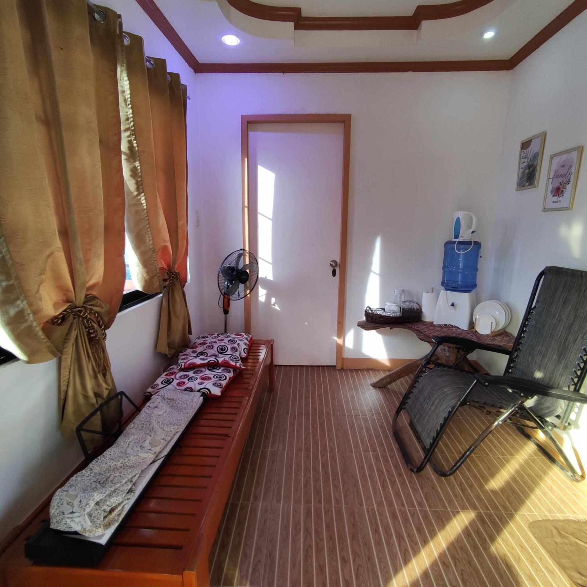 Zia Homestay Burgos  Luaran gambar